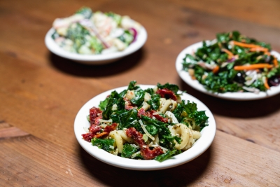 kale mac and cheese side